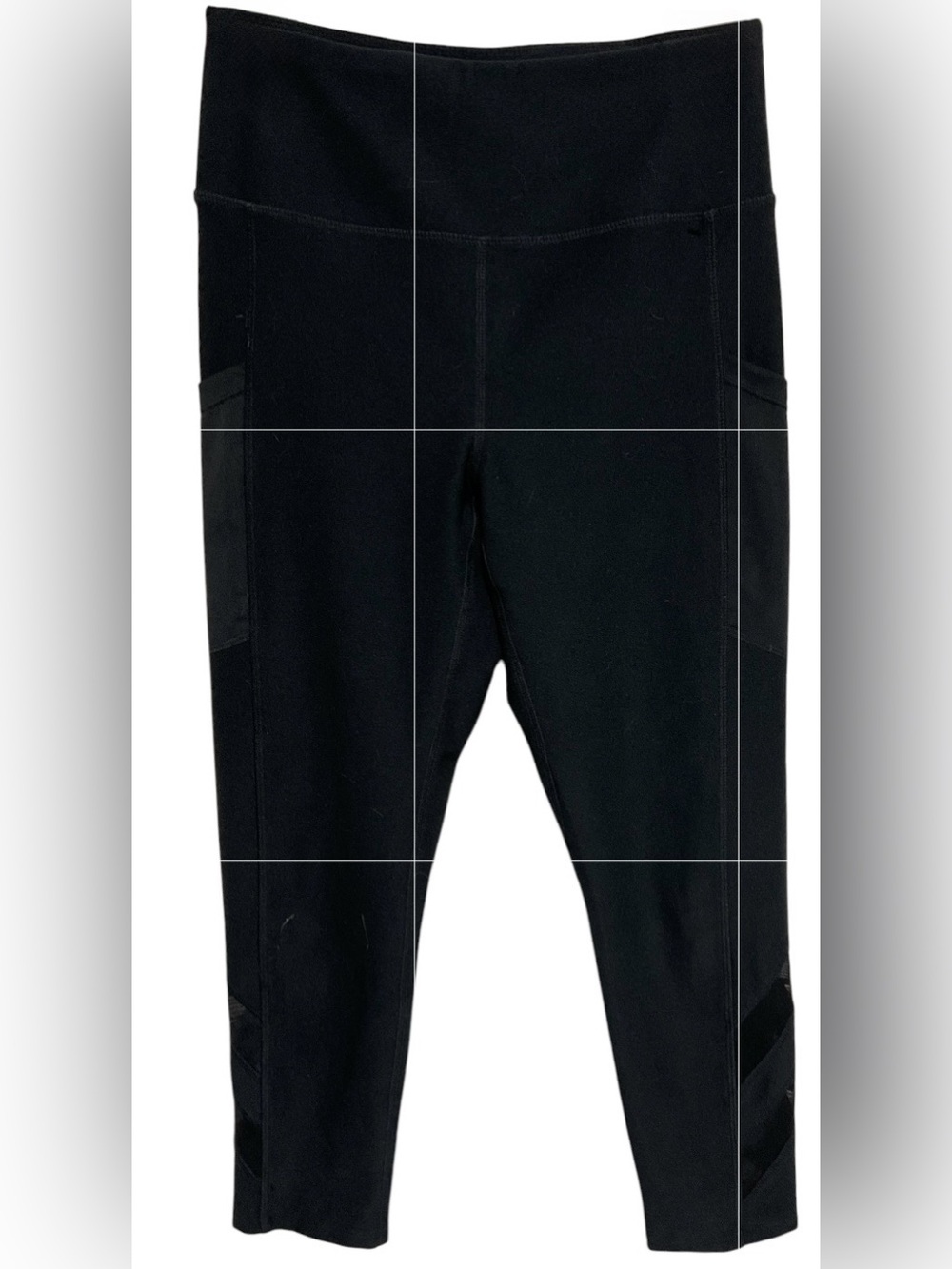 Mondetta Black Active Capri Leggings with Side Pockets